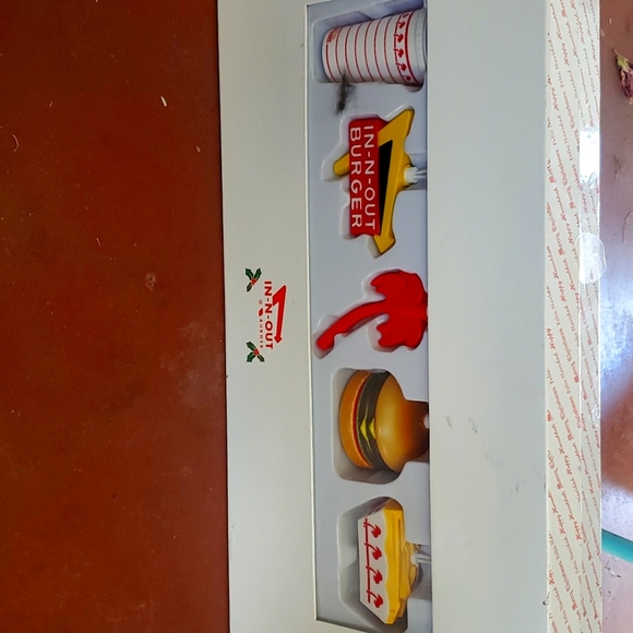 In-N-Out Decorative Christmas lights - Picture 1 of 9